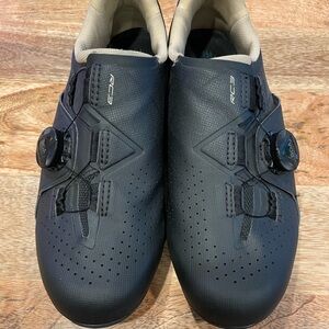 SHIMANO Black Cycling Shoes with BOA Closure